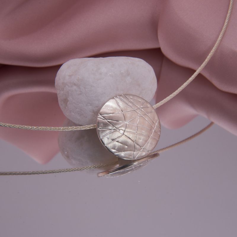 Silber Kettenanhänger organische Oberfläche